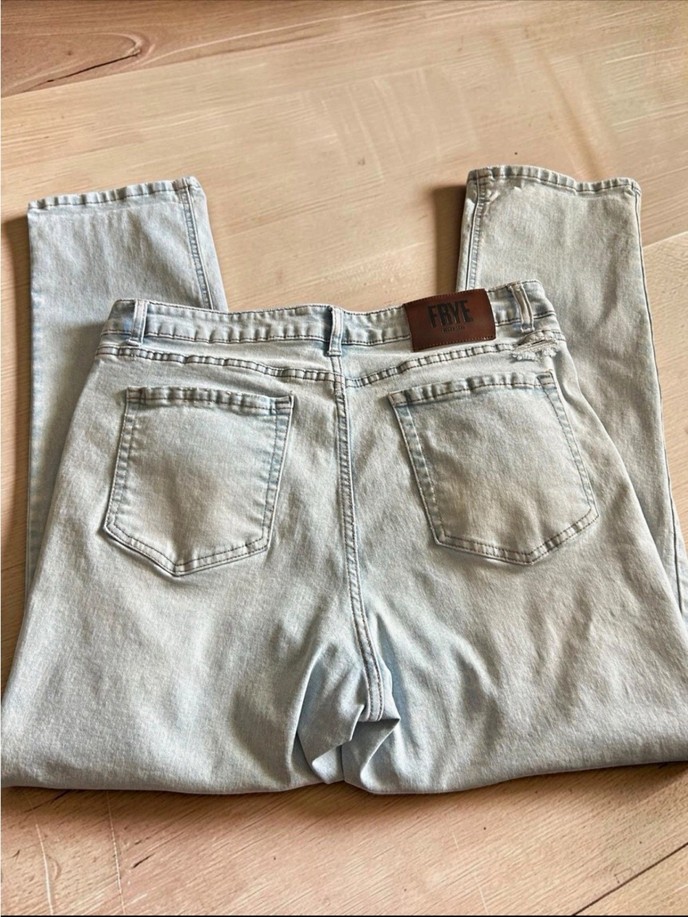 Frye Women's Light Wash Skinny Jeans Size 8 Slim Mid Rise 5-Pocket Denim